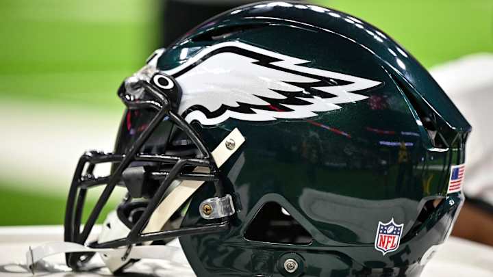Eagles Bringing Back Popular Kelly Green Jerseys in 2023 Eagles Bringing Back Popular Kelly Green Jerseys in 2023