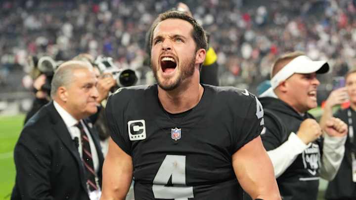 Derek Carr Reportedly Has a 'Slight Lean' Toward Jets