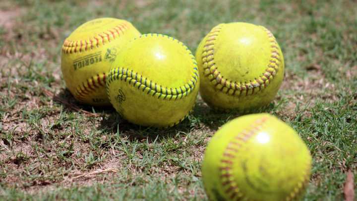 College Softball Players Help Injured Opponent Round Bases for Grand Slam