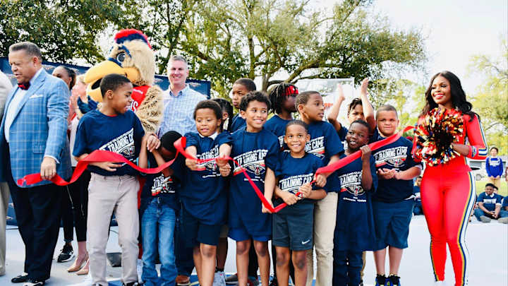 Report: New Orleans Pelicans, NBA Debuted a New Outdoor Basketball Court in Lake Charles