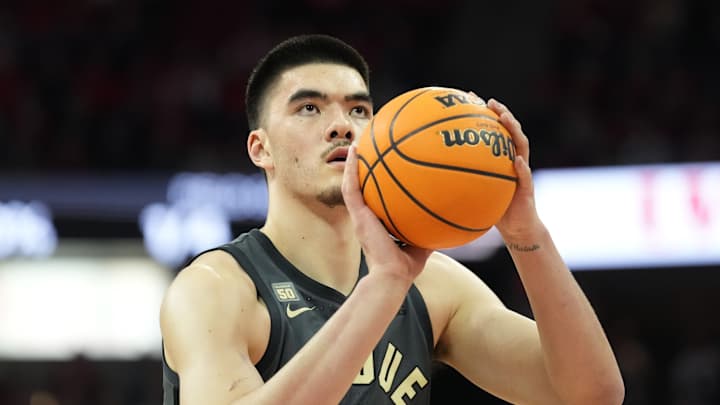 Zach Edey Acknowledged by Matt Painter, Purdue Teammates for Leadership This Season