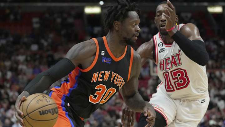 Eight 'Em Up! Knicks Survive Heat Wave in South Beach