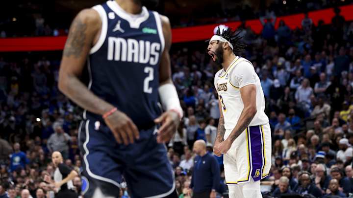 Lakers News: Front Office Expert Believes Kyrie Irving Still Considering LA Lakers News: Front Office Expert Believes Kyrie Irving Still Considering LA