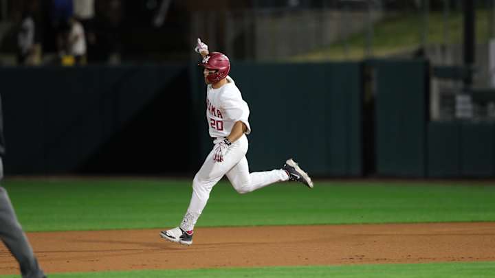No. 20 Alabama Defeats UIC 11-1 in Seven Innings No. 20 Alabama Defeats UIC 11-1 in Seven Innings