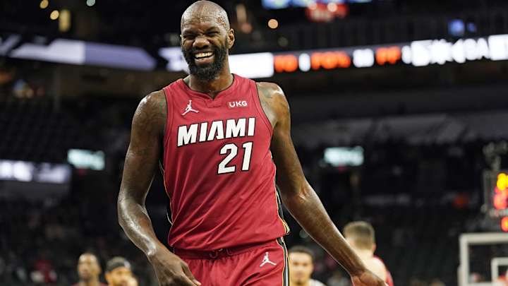 76ers vs. Bucks: Is Dewayne Dedmon Cleared to Play?