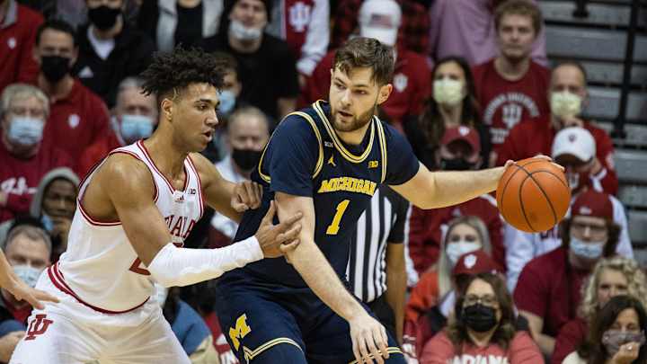 LIVE BLOG: Follow Indiana's Regular Season Finale Against Michigan in Real Time