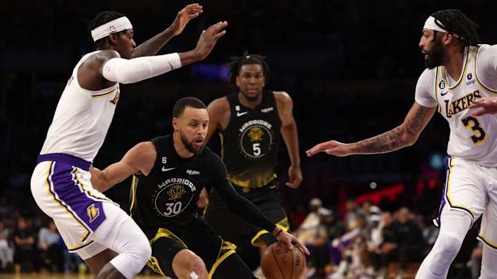 Lakers News: LA Spoils Stephen Curry's Return For Warriors, Wins 113-105 Lakers News: LA Spoils Stephen Curry's Return For Warriors, Wins 113-105