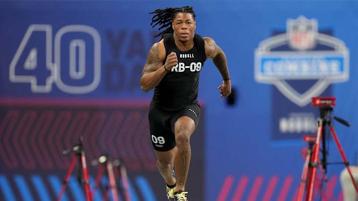 Jahmyr Gibbs Runs One of Fastest 40 Times at NFL Combine Jahmyr Gibbs Runs One of Fastest 40 Times at NFL Combine