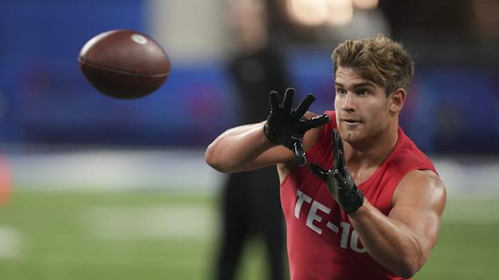 ‘It’s a Damned Good Year’ to Need a Tight End