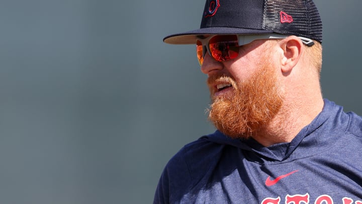 Red Sox’s Justin Turner Tweets Update After Scary Spring-Training Injury