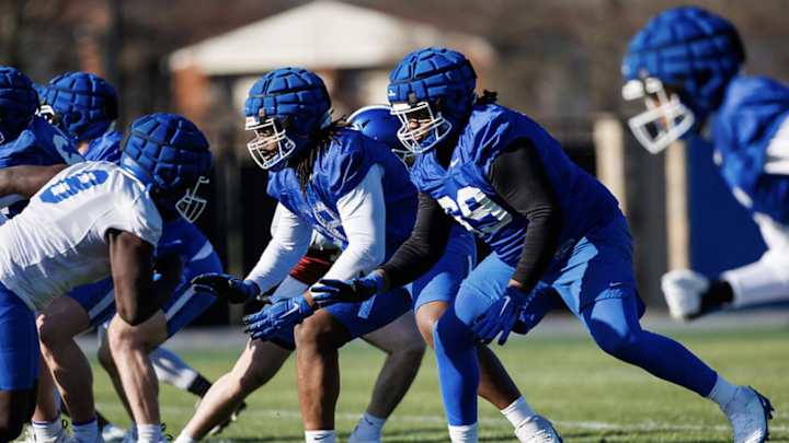 Liam Coen Seeking Connection From Offensive Line to Remedy 2022 Woes Liam Coen Seeking Connection From Offensive Line to Remedy 2022 Woes