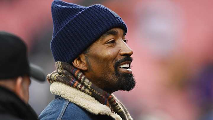 J.R. Smith Explains Why Playing With LeBron James Can ‘Eat You Alive’ J.R. Smith Explains Why Playing With LeBron James Can ‘Eat You Alive’