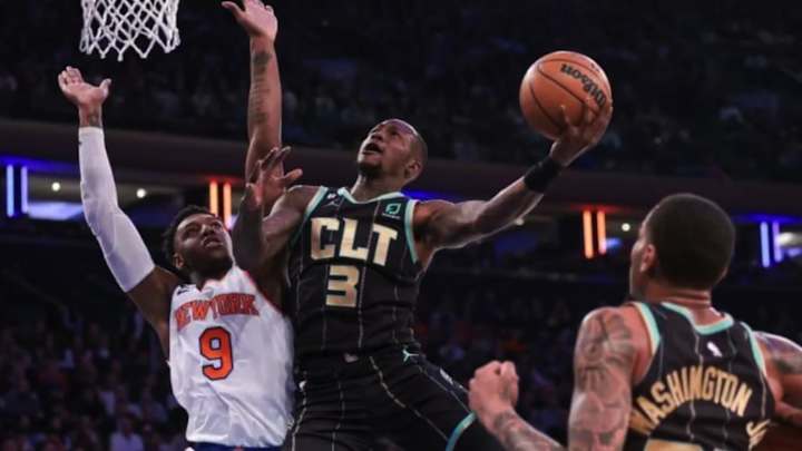 Knicks Caught in Charlotte's Web, Winning Streak Nicked at Nine Knicks Caught in Charlotte's Web, Winning Streak Nicked at Nine