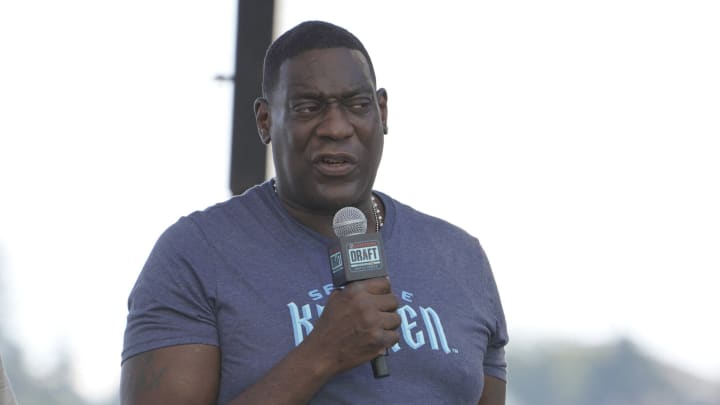 Ex-Sonics Star Shawn Kemp Charged With Assault After Mall Shooting