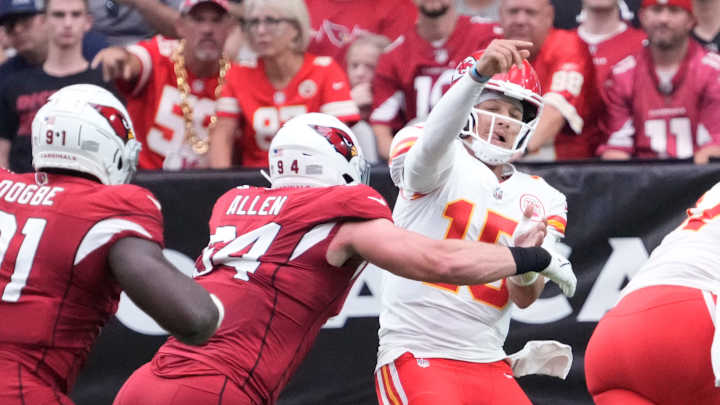 Report: Broncos Have 'A Lot of Interest' in FA DE Zach Allen