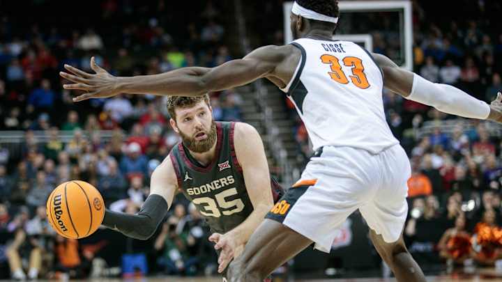 There's Gratitude and Love of the Game at Oklahoma, But Winning Just Didn't Follow