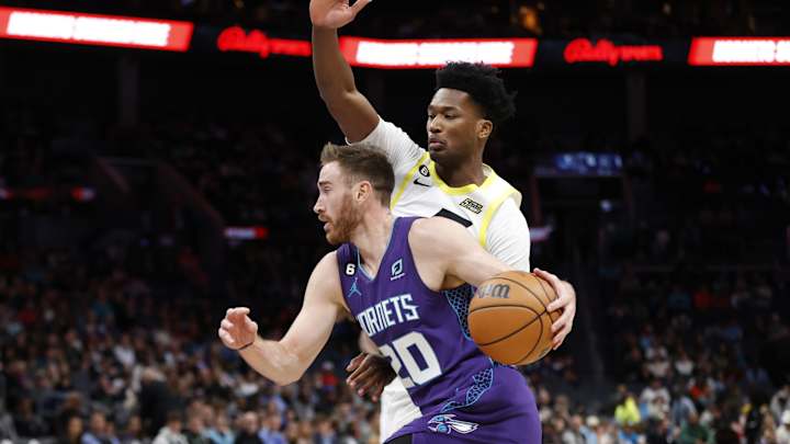 Utah Dominates the Boards in Win Over Hornets