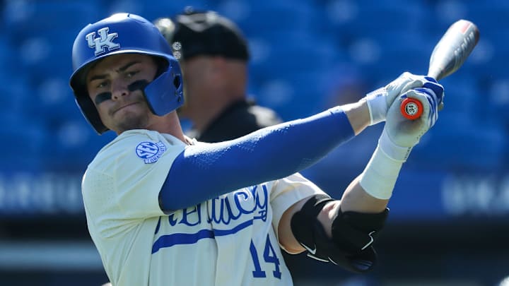 Kentucky Smothers Xavier 13-2 Behind Pair of Hunter Gilliam Home Runs