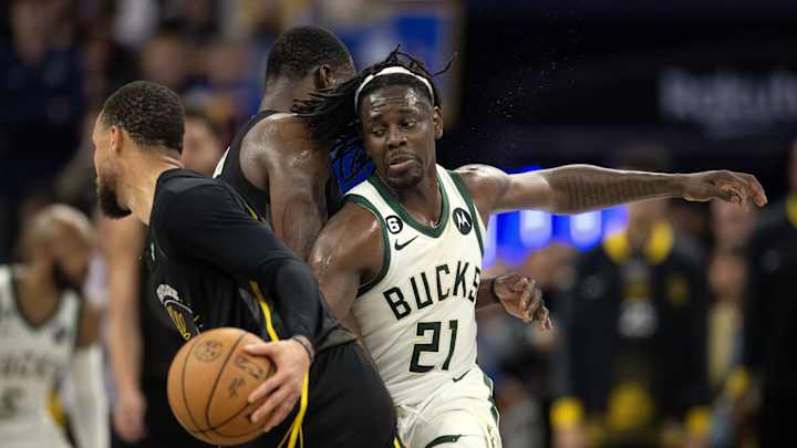 "Stupid play on my part!” - Jrue Holiday regrets late-game miscue that cost Milwaukee Bucks the road win against the Golden State Warriors "Stupid play on my part!” - Jrue Holiday regrets late-game miscue that cost Milwaukee Bucks the road win against the Golden State Warriors
