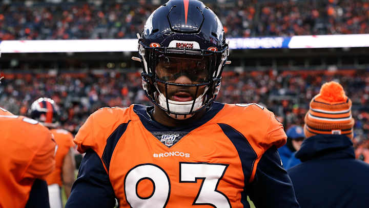 Seahawks Bust Prior Free Agency Trend, Fill Major Need With Dre'Mont Jones Signing