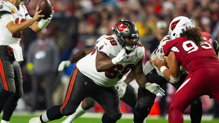 Texans Trade For Bucs OL Shaq Mason
