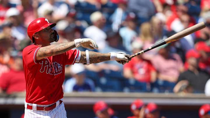 Watch: Phillies Slugger Castellanos Launches Opposite Field Home Run Against Braves Watch: Phillies Slugger Castellanos Launches Opposite Field Home Run Against Braves