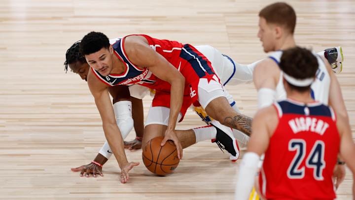 Johnny Davis Finally Makes His Mark Johnny Davis Finally Makes His Mark