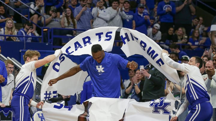 Oscar Tshiebwe Named AP Second Team All-American