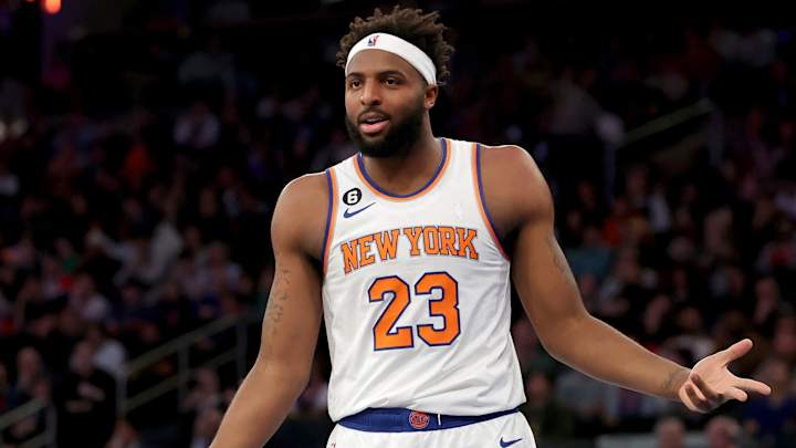 'Tired Asf:' Knicks' Mitchell Robinson Vents on Snapchat 'Tired Asf:' Knicks' Mitchell Robinson Vents on Snapchat