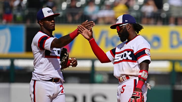 Writer Predicts Dodgers Trade 4 Prospects for All-Star Shortstop This Season