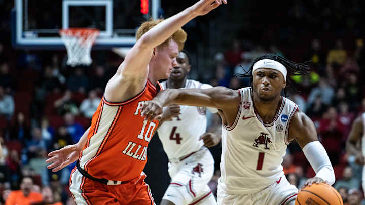 Kansas vs Arkansas NCAA Tournament Basketball Preview: Tempo and Fouls Could Decide the Game