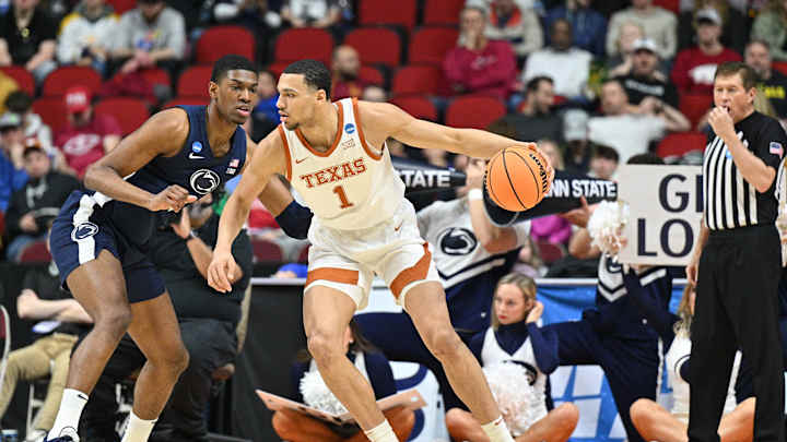 Longhorns Lead Penn State at Halftime Behind 12 Points from Dylan Disu