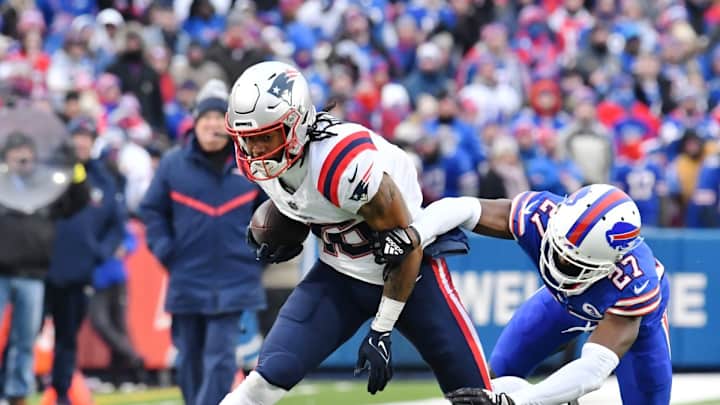 Jakobi Meyers on His Connection With Josh McDaniels Jakobi Meyers on His Connection With Josh McDaniels