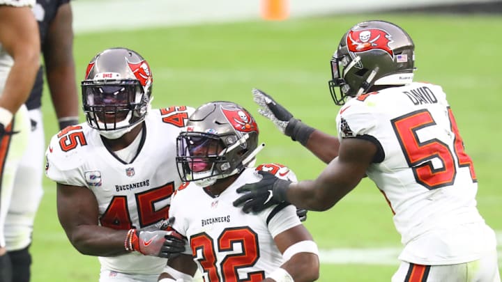 Kansas City Chiefs sign standout defender away from Buccaneers Kansas City Chiefs sign standout defender away from Buccaneers