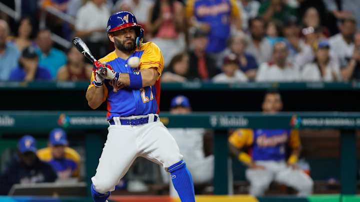 Jose Altuve Injury Potentially Helps Texas Rangers Playoff Hopes