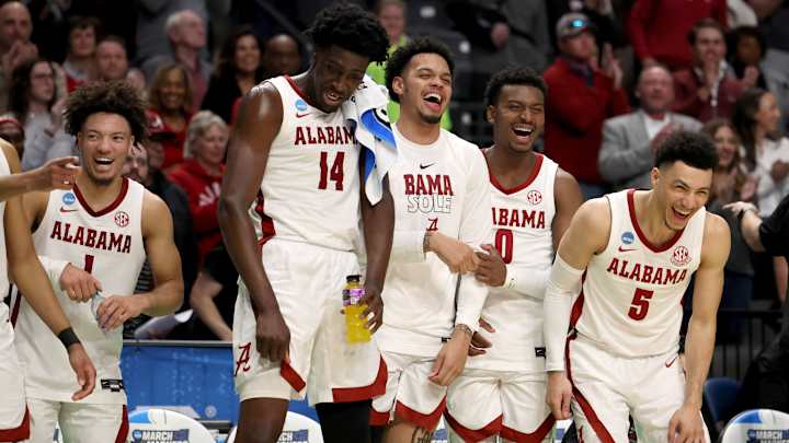 March Madness Picks for Sweet 16: Two Bets and Predictions for Friday's Games