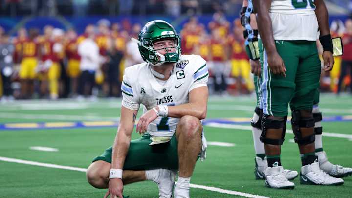 Ranking The Top 15 Returning Starting NCAA Quarterbacks Ahead of The 2023 Season