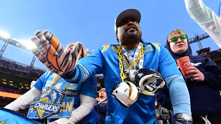 Chargers Voted To Have One Of The Least Toxic Fanbases During Free Agency Chargers Voted To Have One Of The Least Toxic Fanbases During Free Agency