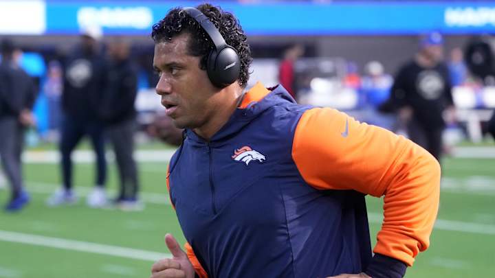 Russell Wilson's Private QB Coach Sends Tweet Ahead of Broncos Camp Russell Wilson's Private QB Coach Sends Tweet Ahead of Broncos Camp