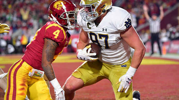 Writer Predicts Chargers Choose All-American TE In Latest Mock Draft