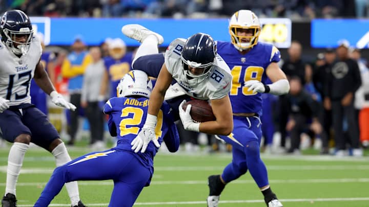 Raiders Sign TE Austin Hooper