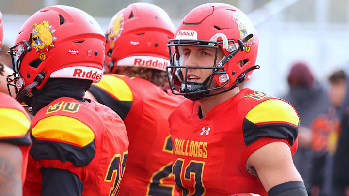 Ferris State Coach Disciplined After Players Smoked Victory Cigars Ferris State Coach Disciplined After Players Smoked Victory Cigars