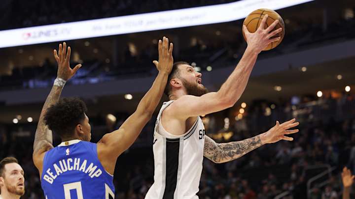 "I like everything about him"- The San Antonio Spurs coach Greg Popovich praises the former Milwaukee Buck Sandro Mamukelashvili "I like everything about him"- The San Antonio Spurs coach Greg Popovich praises the former Milwaukee Buck Sandro Mamukelashvili