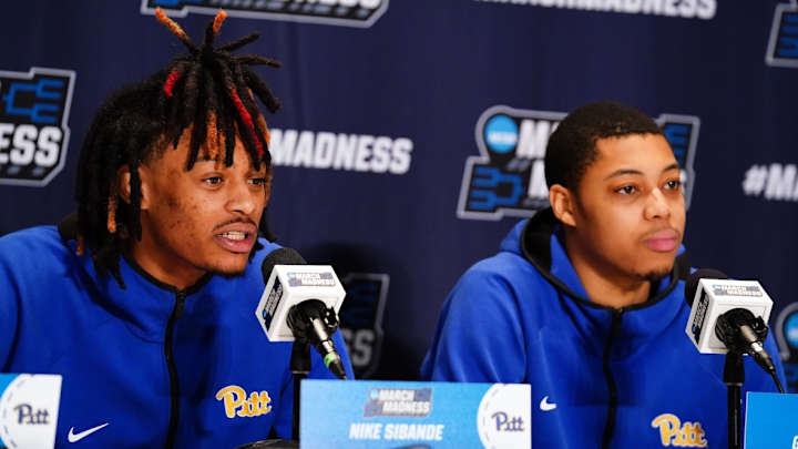 Greg Elliot, Nike Sibande Say Goodbye to Pitt Basketball Greg Elliot, Nike Sibande Say Goodbye to Pitt Basketball