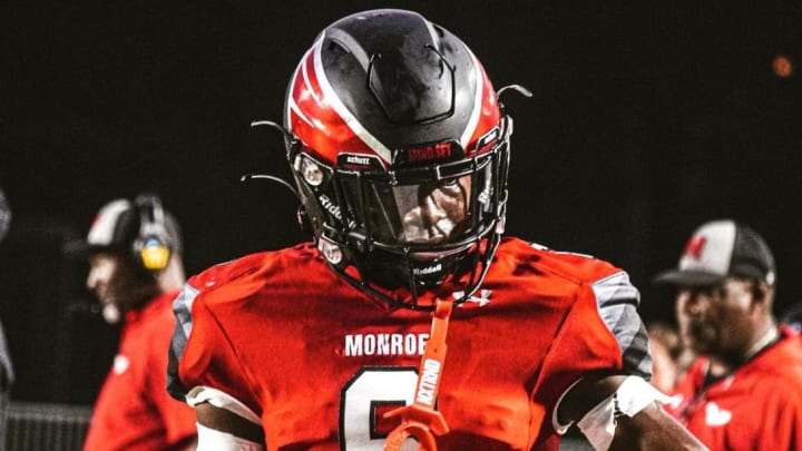 Notre Dame Safety Target Jordan Young Can Do It All