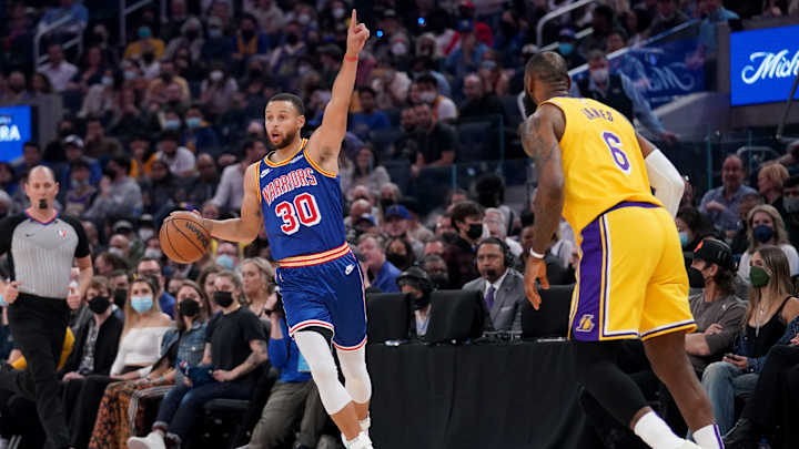 LeBron James Posts Message for Steph Curry