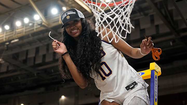 LSU Star Angel Reese’s Mother Says Men Are Sliding in Her DMs