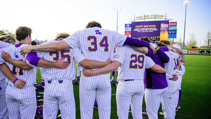 Live Updates/Thread: No. 1 LSU vs. UL-Lafayette