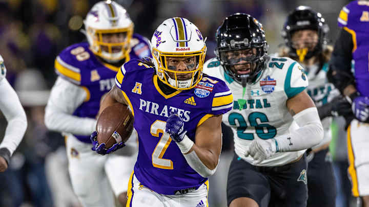 Falcons Host Top-30 Visit with RB Keaton Mitchell; EXCLUSIVE Draft Interview Falcons Host Top-30 Visit with RB Keaton Mitchell; EXCLUSIVE Draft Interview