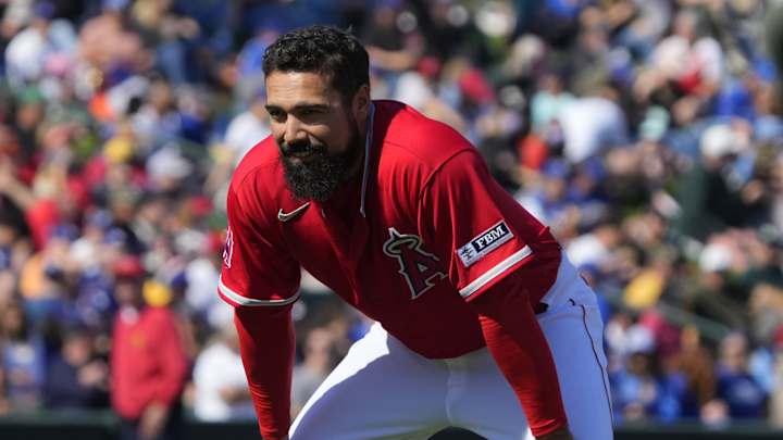 Angels News: Anthony Rendon’s Fan Altercation Deemed as Battery by Oakland Police Department Angels News: Anthony Rendon’s Fan Altercation Deemed as Battery by Oakland Police Department